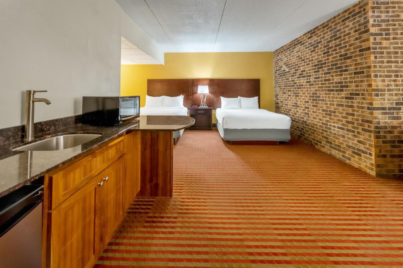 Grand Williston Hotel And Conference Center Eksteriør bilde